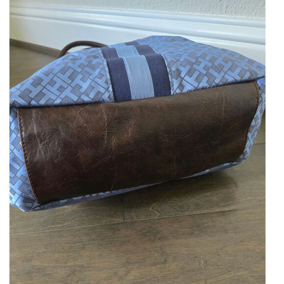 Tommy Hilfiger Monogram Tote Bag Brown Leather & Blue Pattern 13"x13"x4.5" - Picture 3 of 13